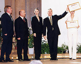   2001 .